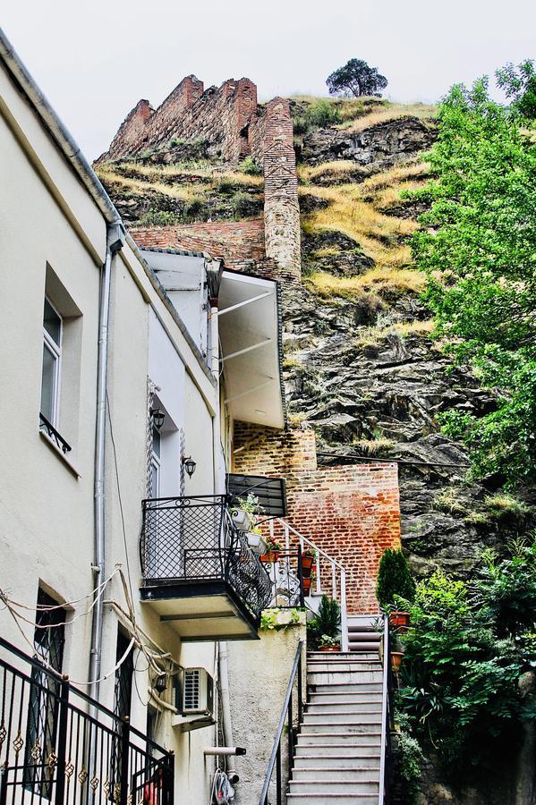 Holiday House Тбилиси Экстерьер фото