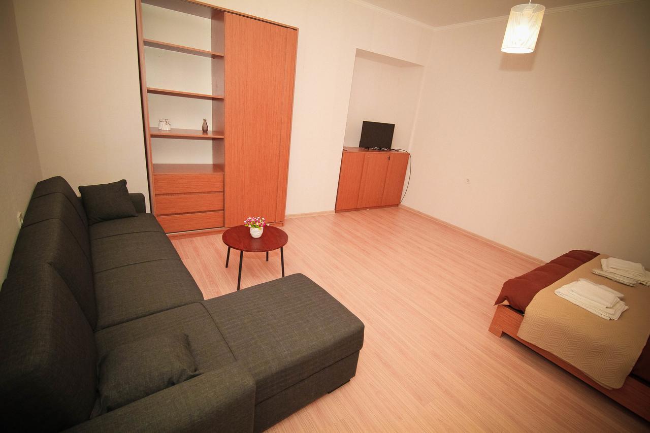 Holiday House Тбилиси Экстерьер фото